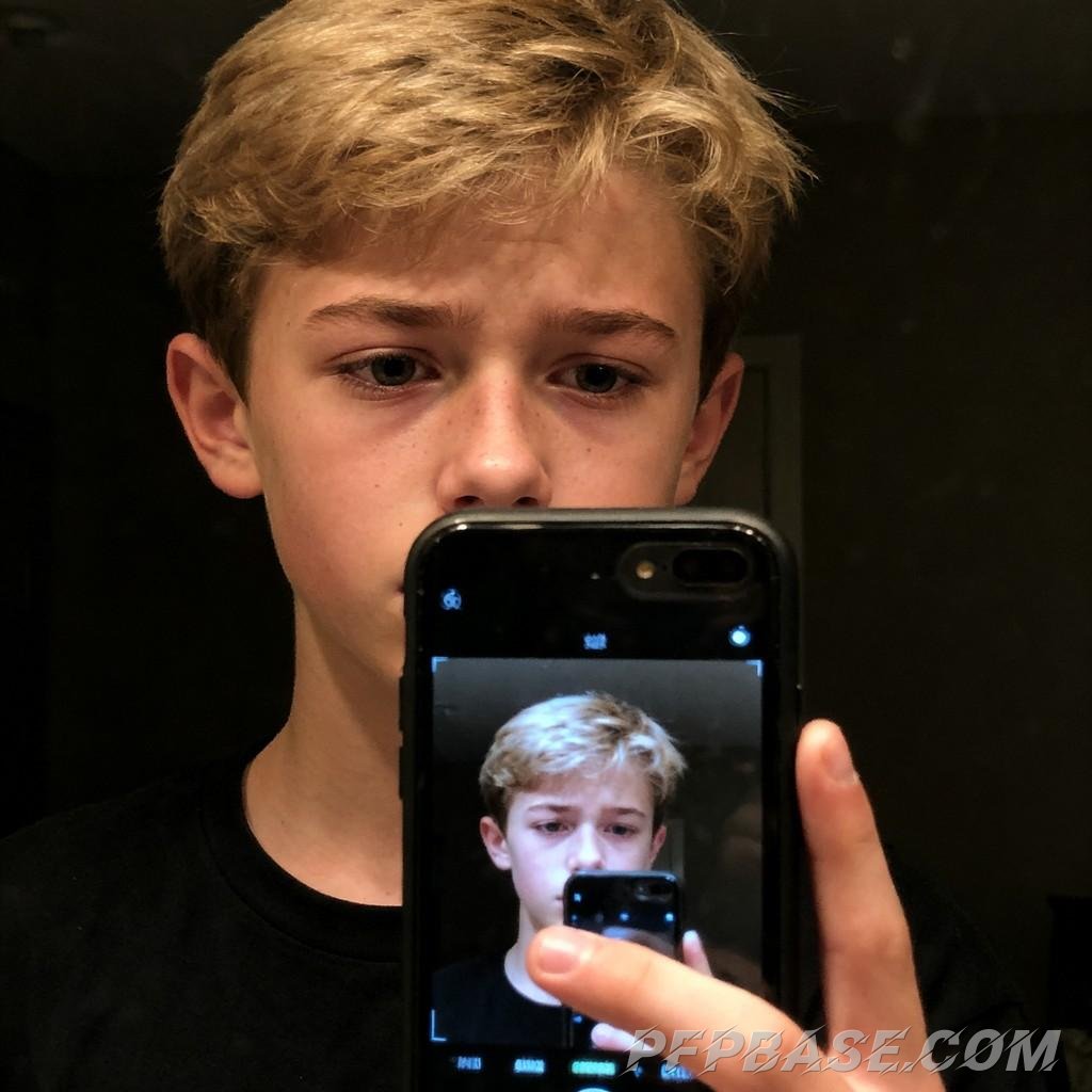 Image 3: contemporary, youth, emotion, portrait, collection