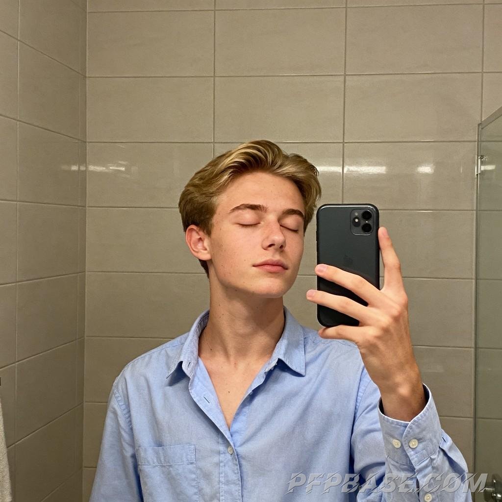 Image 7: modern, urban, youth, emotion, ambiance