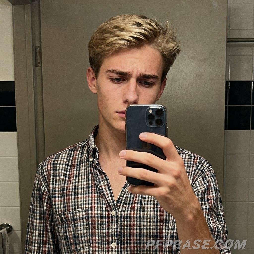 Image 7: gentle, laid-back, international vibe, youth, portrait