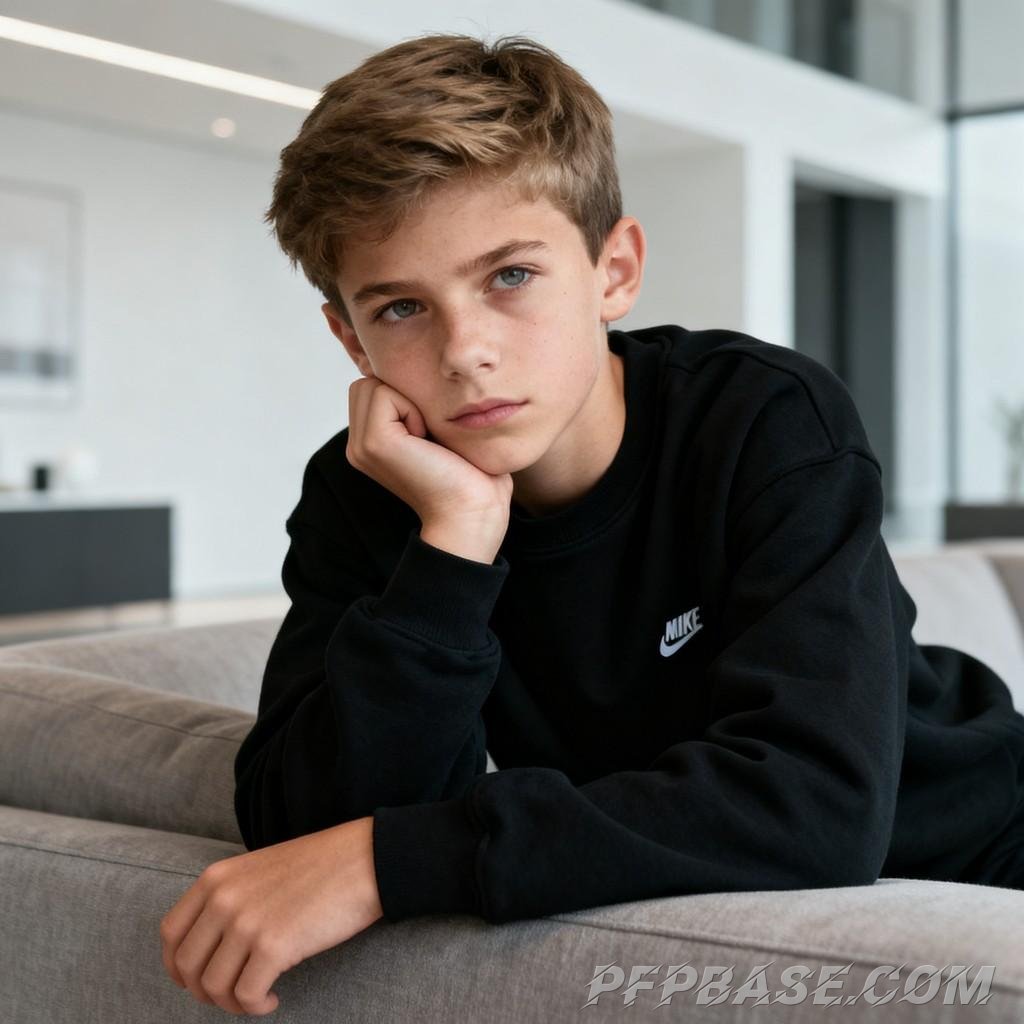 Image 2: modern, youth, emotion, portrait, collection